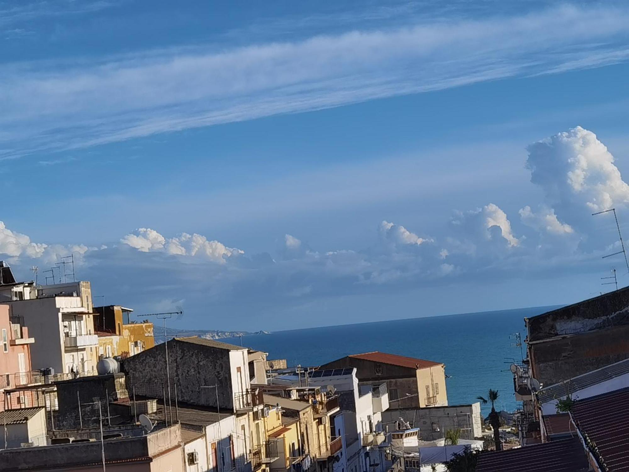 La Casa Di Ariel Apartment Porto Empedocle Bagian luar foto
