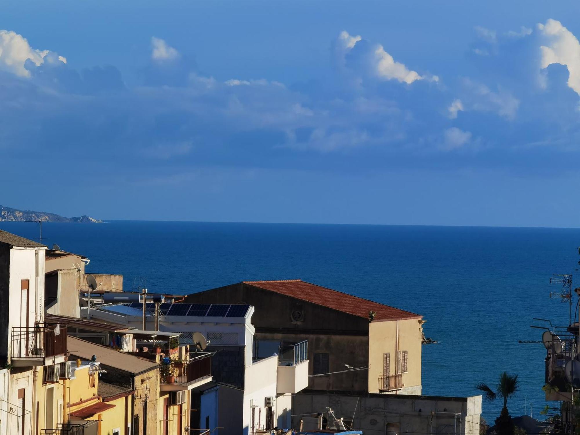 La Casa Di Ariel Apartment Porto Empedocle Bagian luar foto